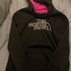 Women’s north face hoodie size medium
